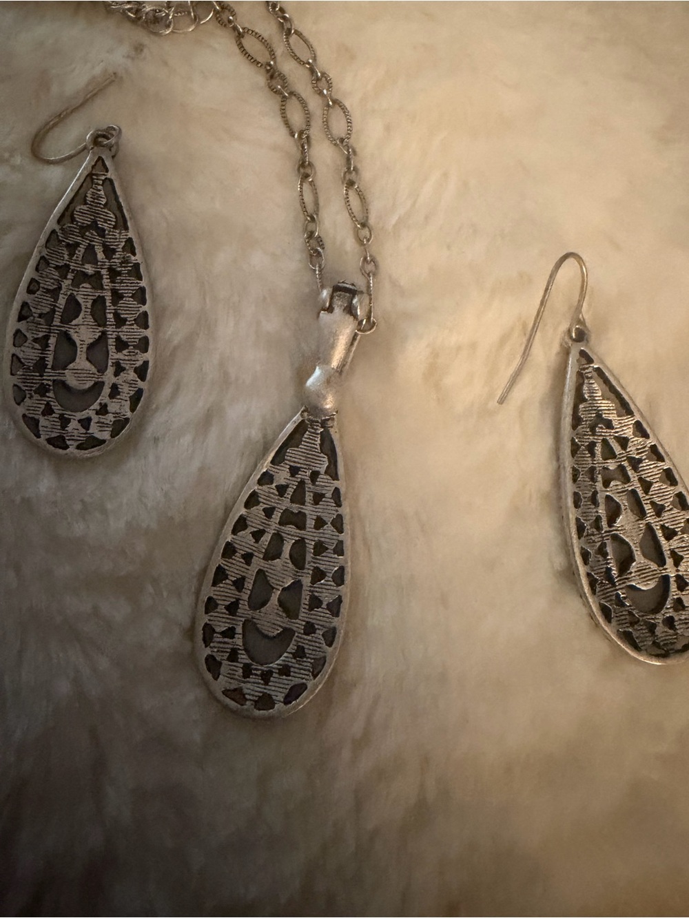 Silver-Tone Filigree Teardrop Necklace & Earring Set